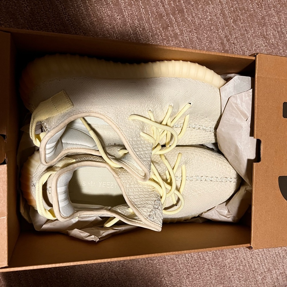Yeezy Mens Sneakers in Cream and Yellow